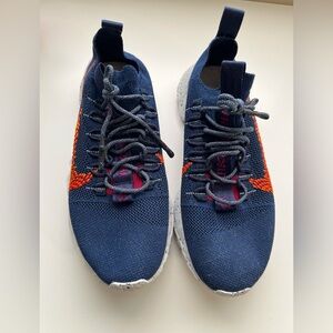 Nike Men’s Space Hippie 01